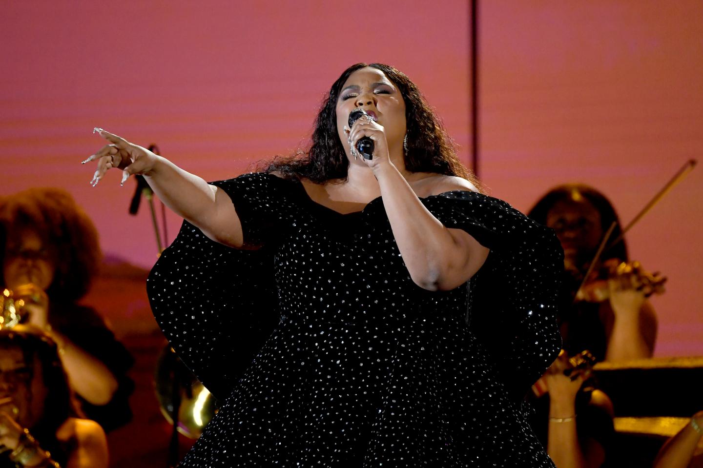 The Grammys go on, despite Kobe Bryant tragedy and Recording Academy trouble