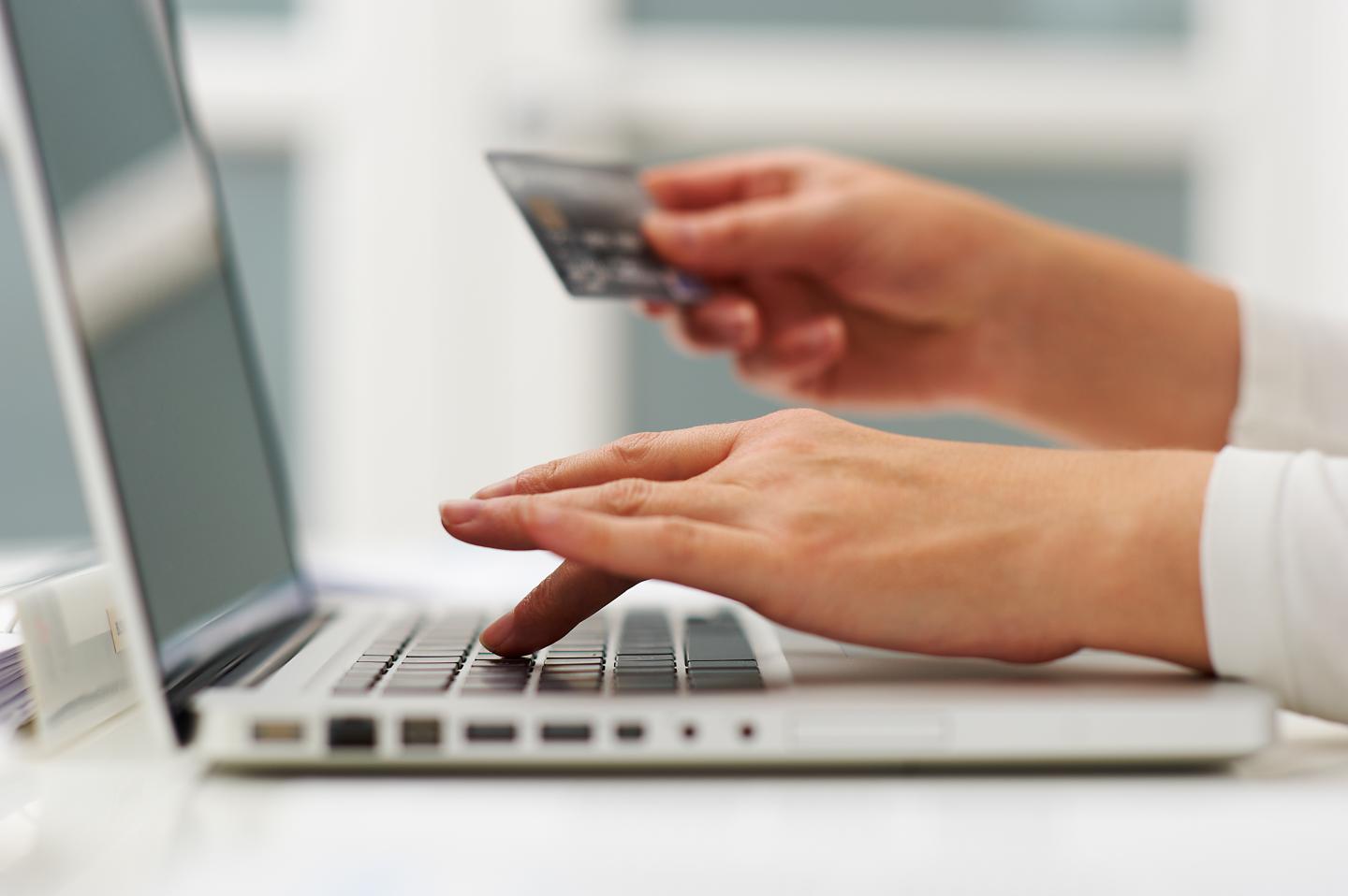 Experts question Amazon’s warning about Honey, PayPal’s e-commerce shopping tool