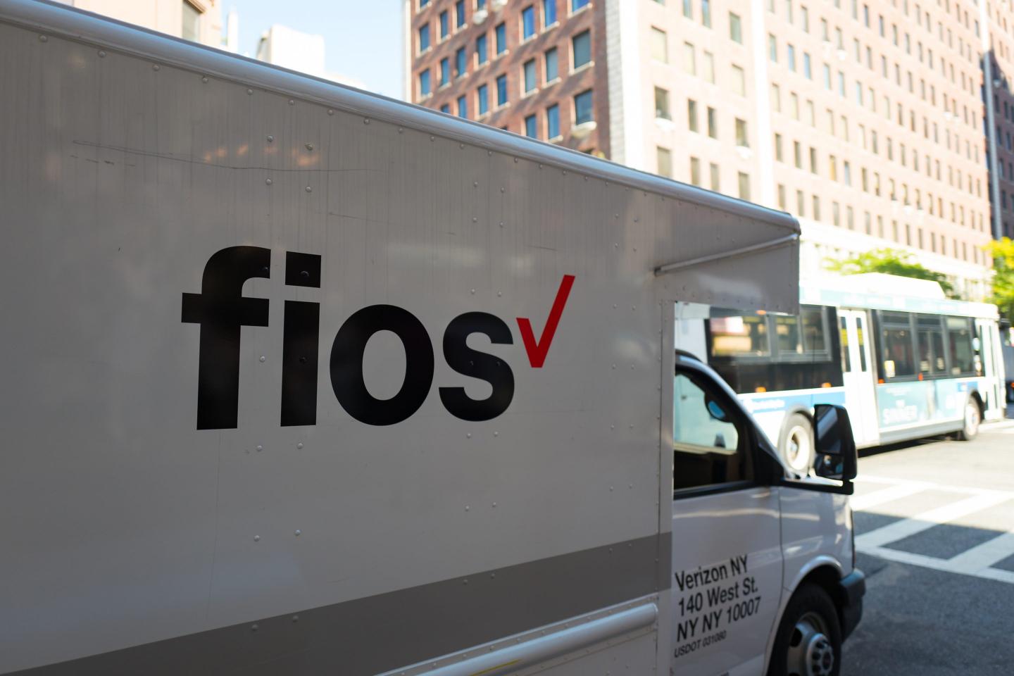 verizon fios truck