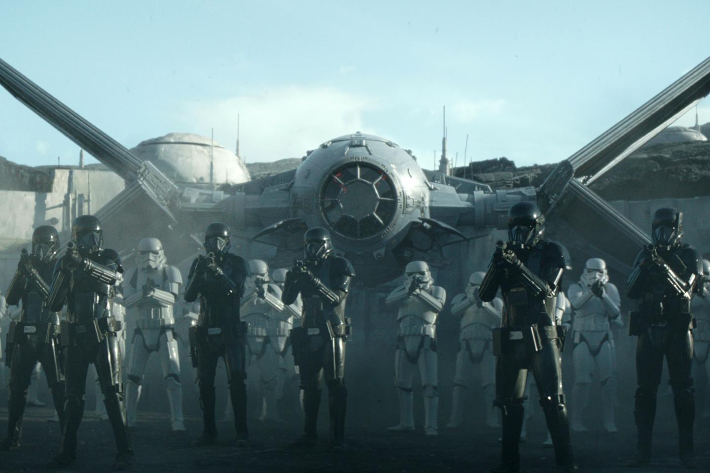 Disney Plus-Netflix-Mandalorian Battle