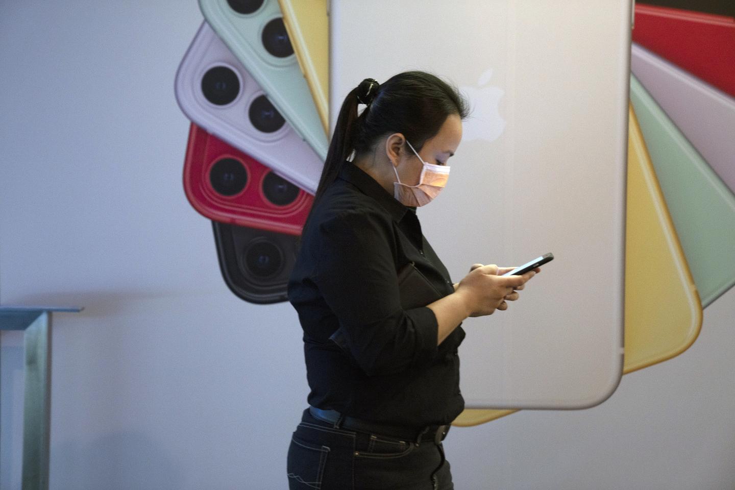 Concerns about coronavirus is having a major impact on Apple's supply chain, one analyst said.