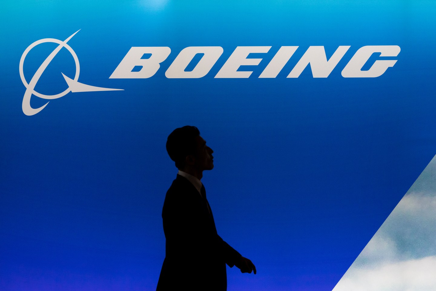 Boeing management has proposed what's described as a labor-friendly contract to its engineers and other technical employees.