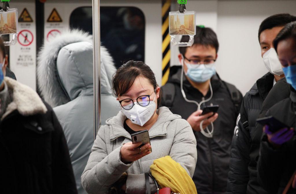 CHINA NANJING MASKED COMMUTERS