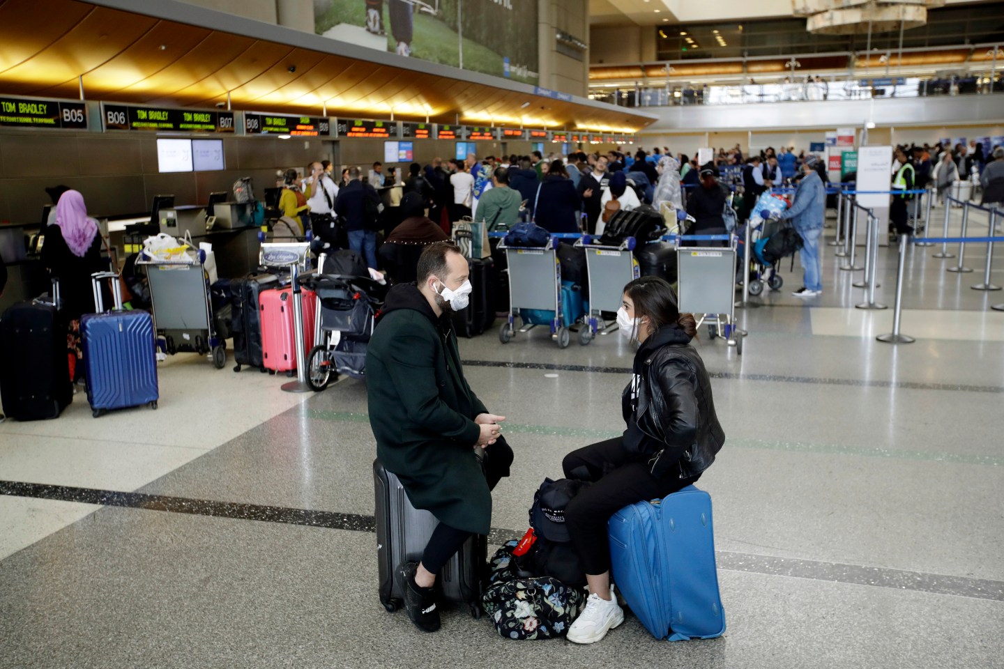 Cheap fares luring travelers to fly despite pandemic