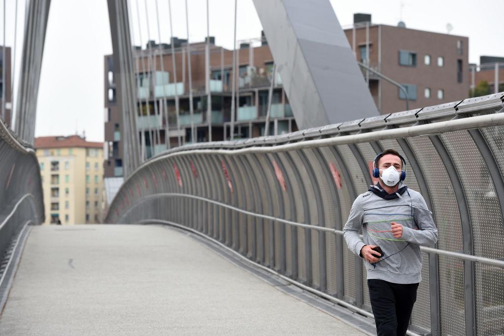 Coronavirus: Italy extends emergency measures nationwide