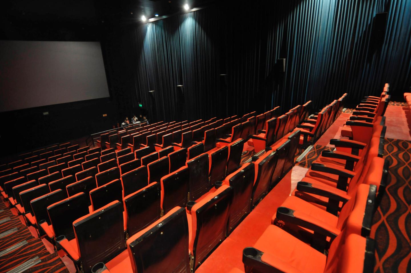As coronavirus spreads, is this weekend’s historically low box office Hollywood’s new normal?
