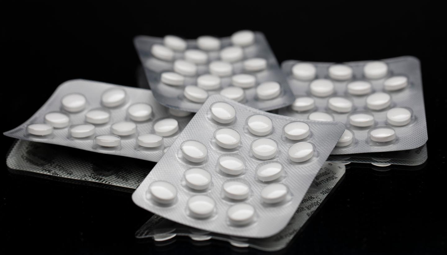 LONDON, UNITED KINGDOM - MARCH 26: In this photo illustration a pack of Hydroxychloroquine Sulfate medication is displayed on March 26, 2020 in London, United Kingdom. The Coronavirus (COVID-19) pandemic has spread to many countries across the world, claiming over 20,000 lives and infecting hundreds of thousands more. U.S. President Donald Trump recently promoted Hydroxychloroquine, a common anti-malaria drug, as a potential treatment for COVID-19 when combined with the antibiotic azithromycin. “HYDROXYCHLOROQUINE &amp; AZITHROMYCIN, taken together, have a real chance to be one of the biggest game changers in the history of medicine,” President Trump tweeted last week. (Photo by John Phillips/Getty Images)