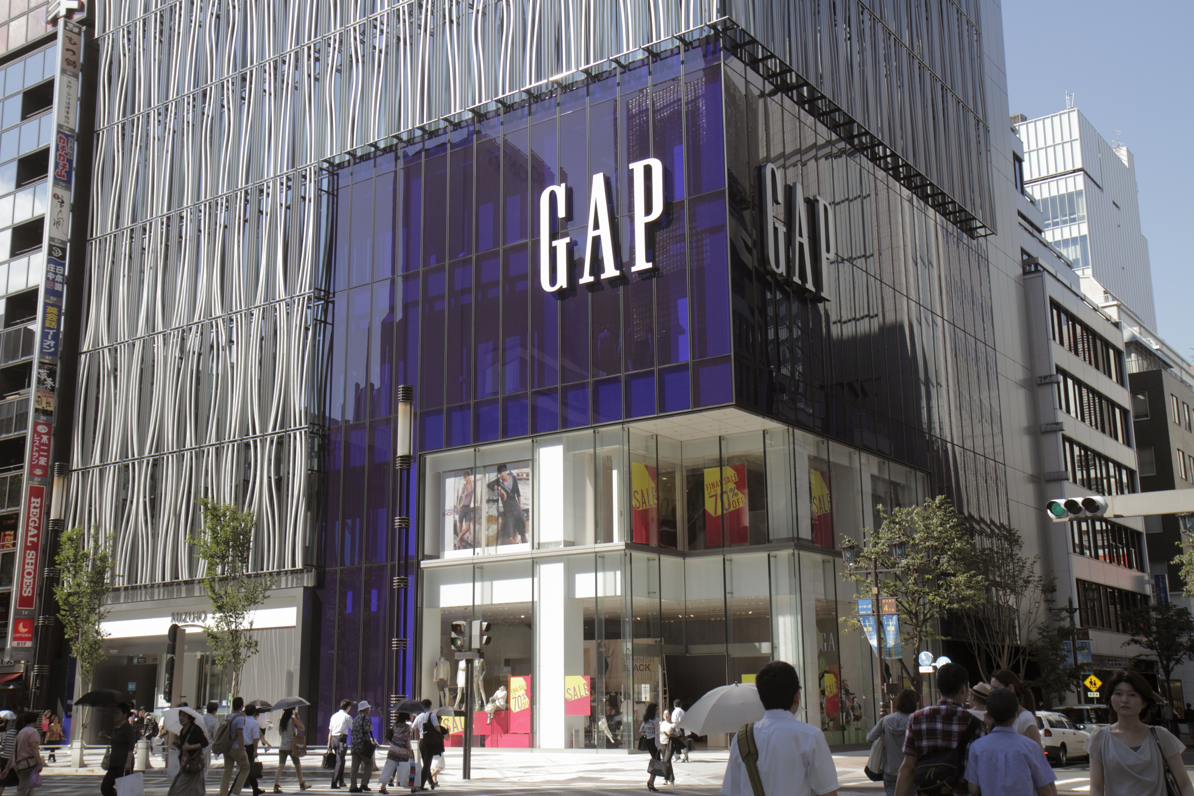 A Gap storefront in Japan. Jeff Greenberg—Universal Images Group via Getty Images