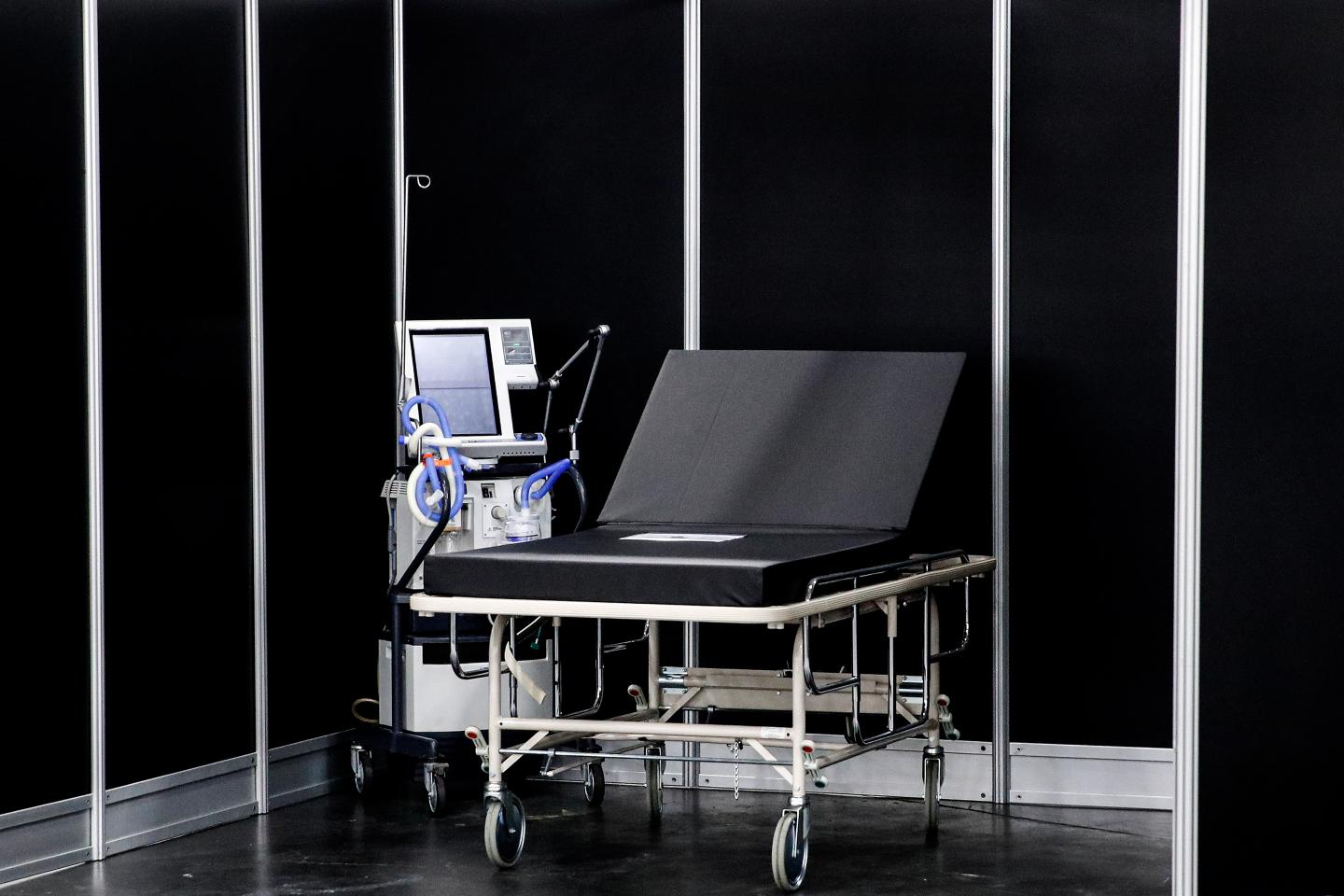 Hospital Bed Ventilator