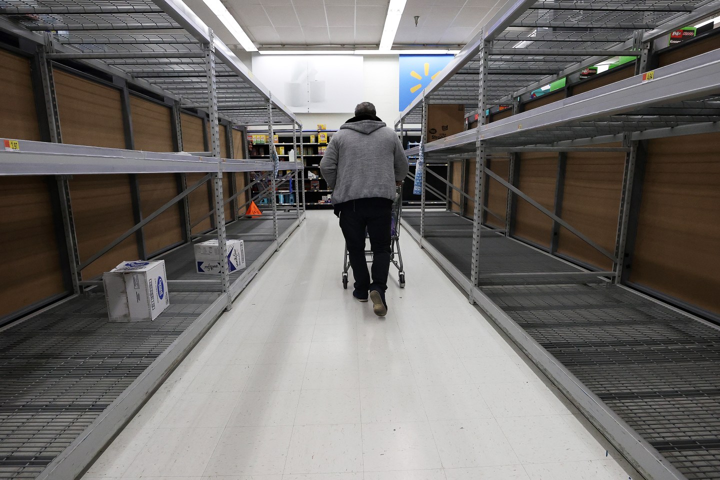 Walmart-Aisle-Shopper