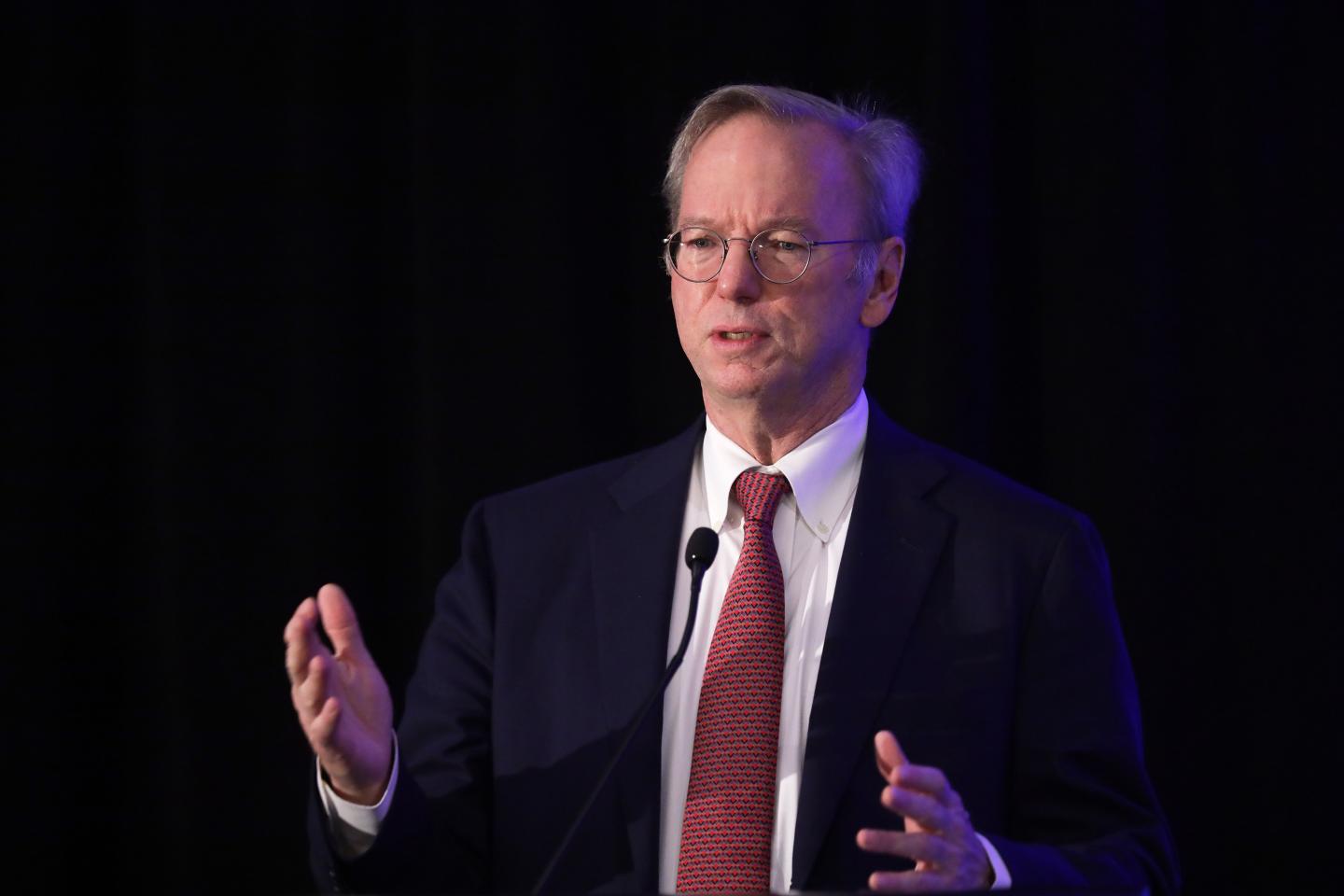 Former Google CEO: The coronavirus pandemic will make Big Tech even bigger