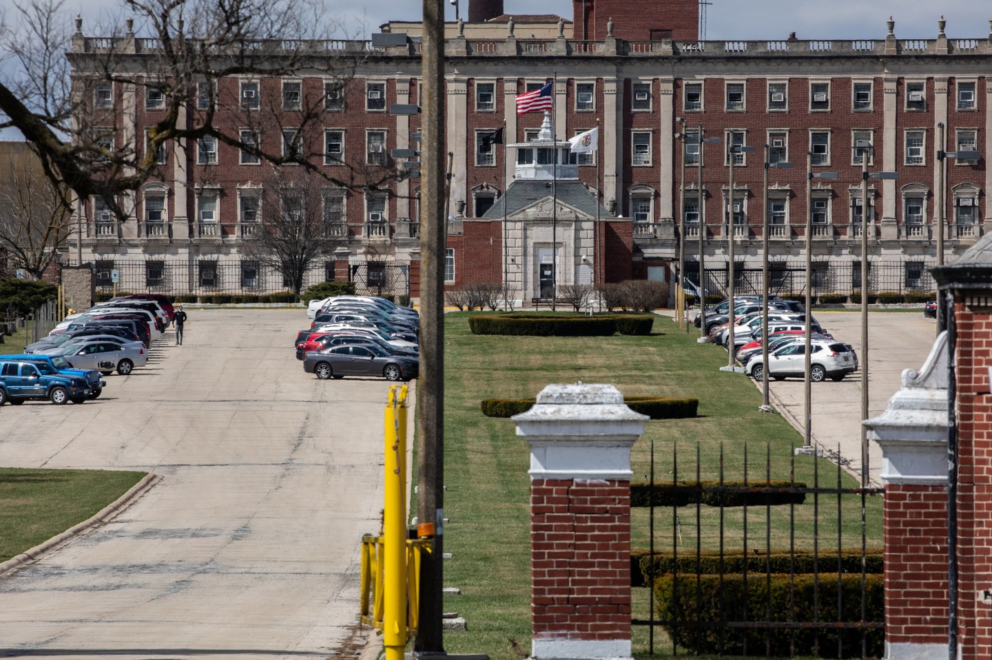 Alarm grows as Cook County, state struggle with what to do with the incarcerated in the face of COVID-19