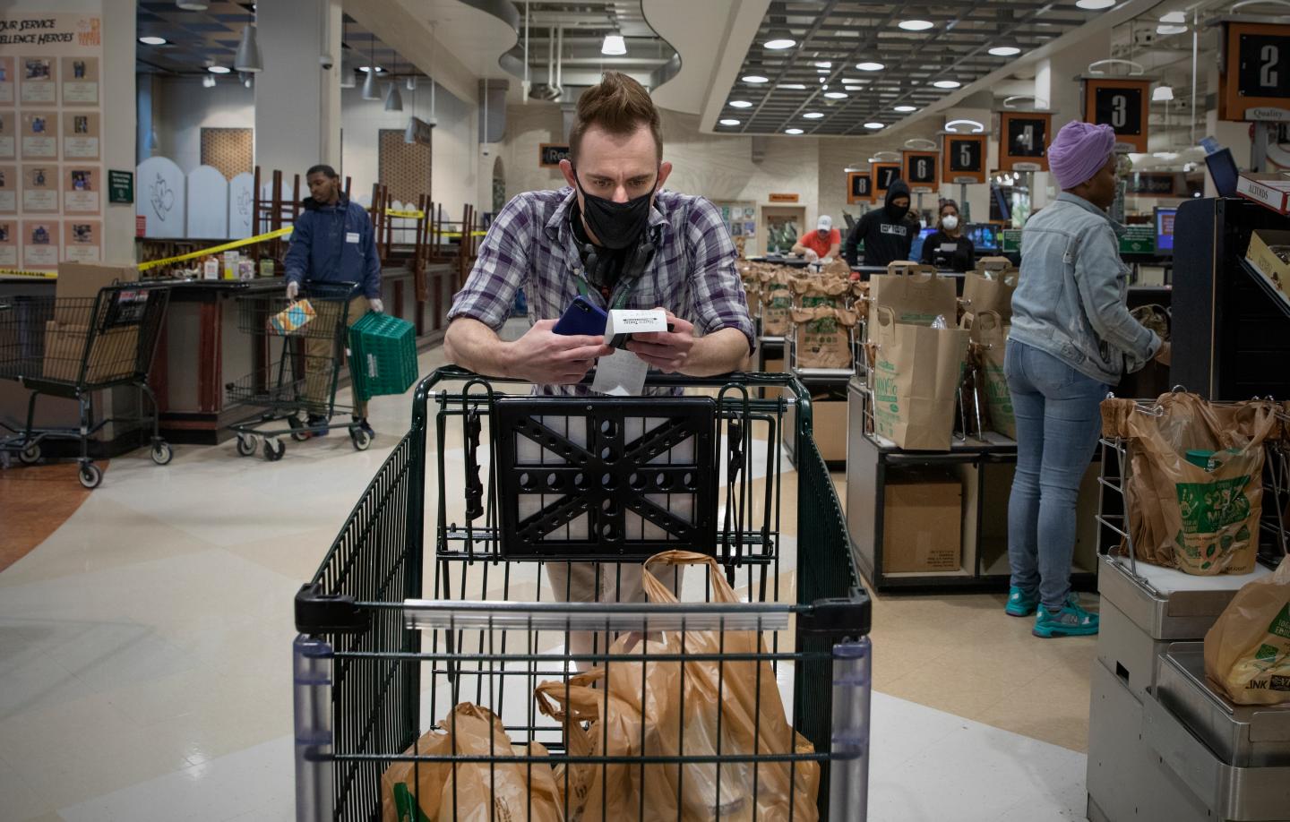 Instacart to hire 250,000 more workers amid soaring demand during the coronavirus pandemic