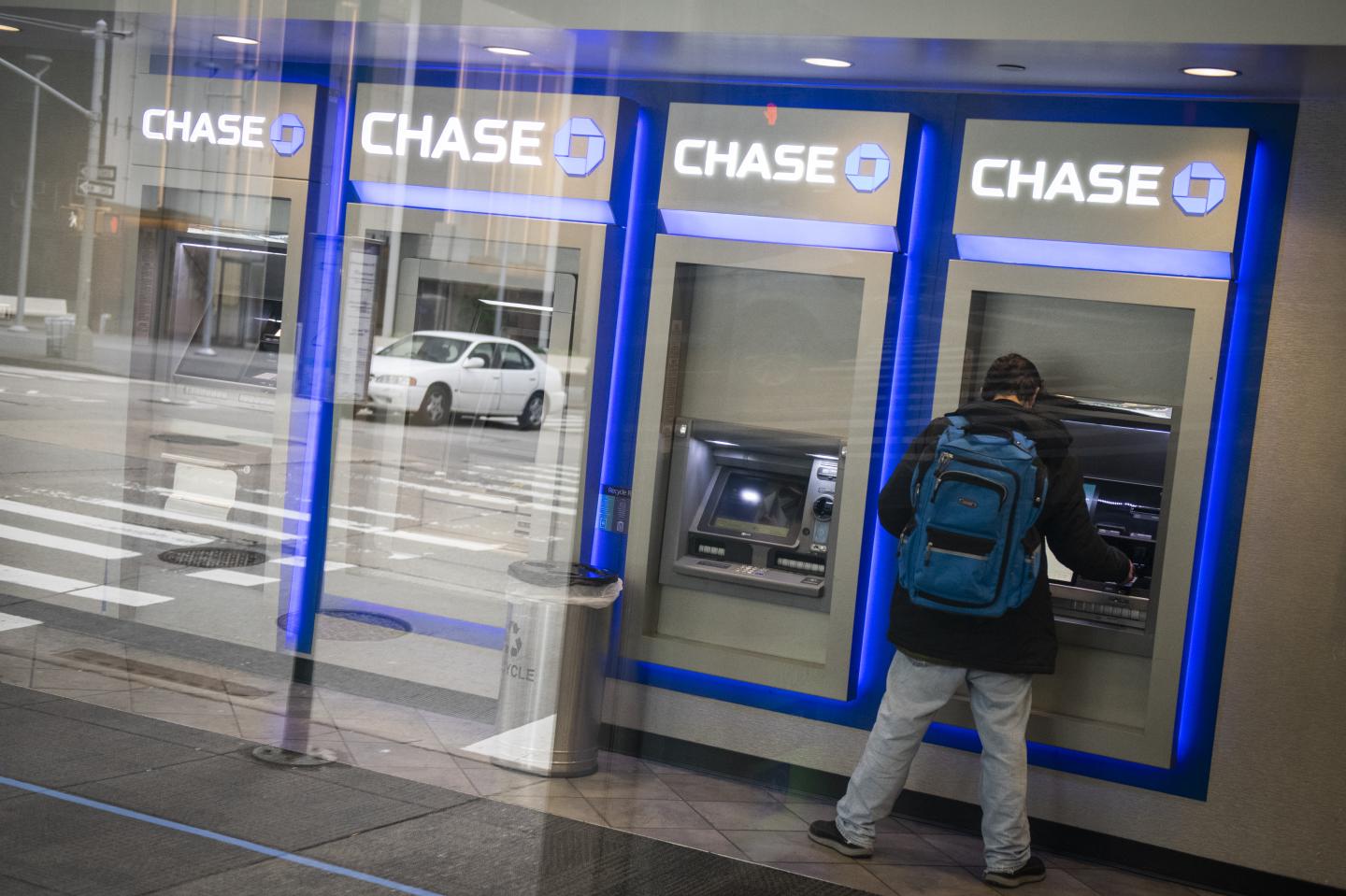 Global stocks edge higher as investors nervously await the start of earnings season
