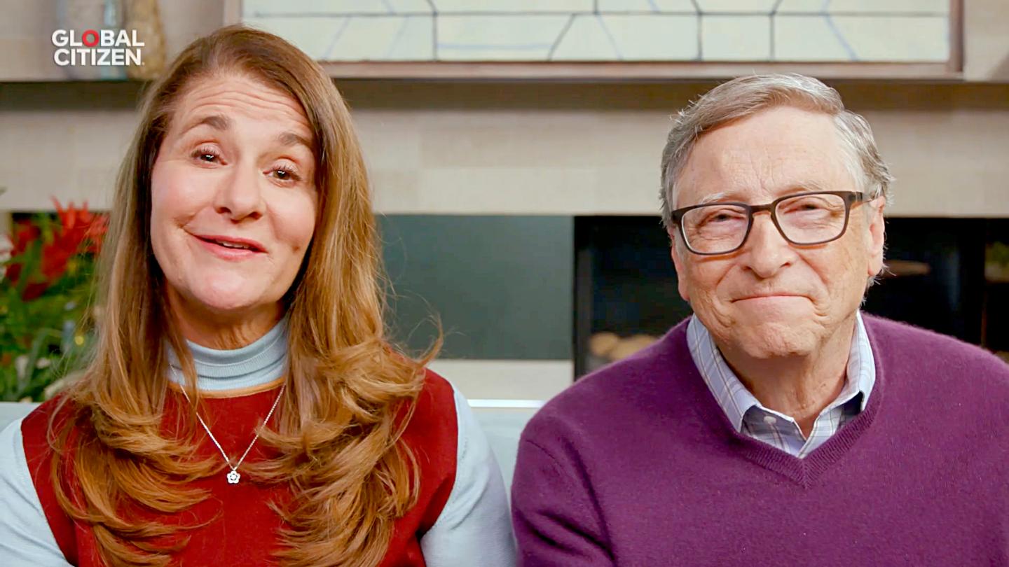 Bill Gates explains how to beat the coronavirus pandemic