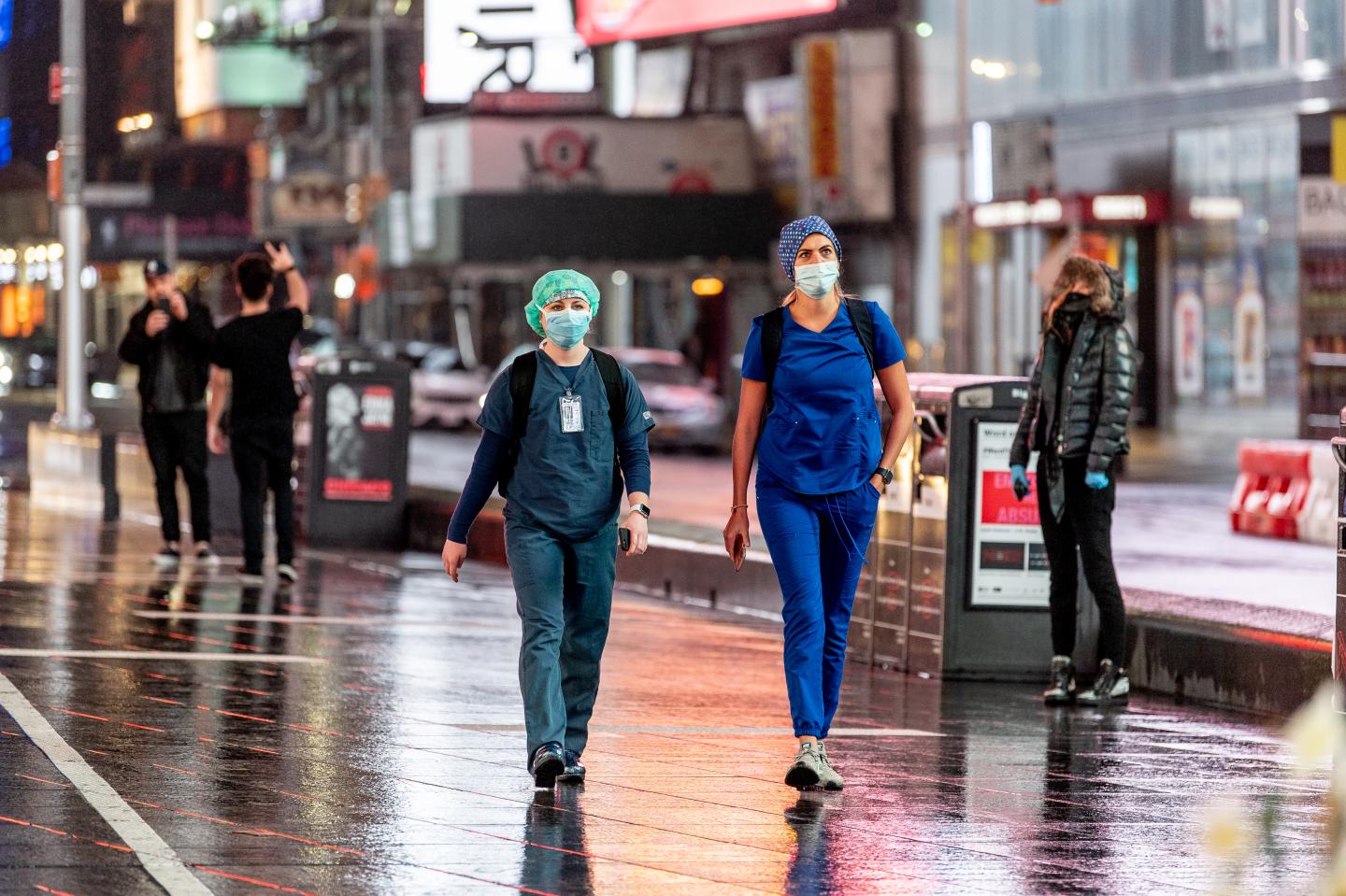 What stir-crazy New Yorkers are calling 311 to complain about now
