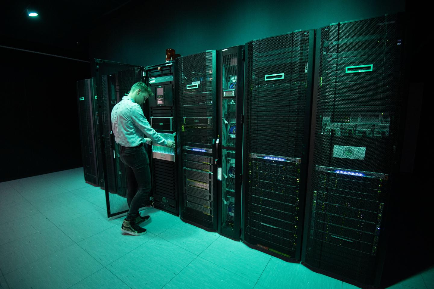Hewlett Packard Enterprise to implement major cost cuts because of COVID-19