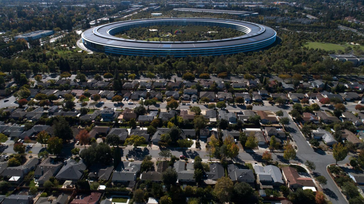 Apple latest virtual reality acquisition fuels speculation about a future VR headset