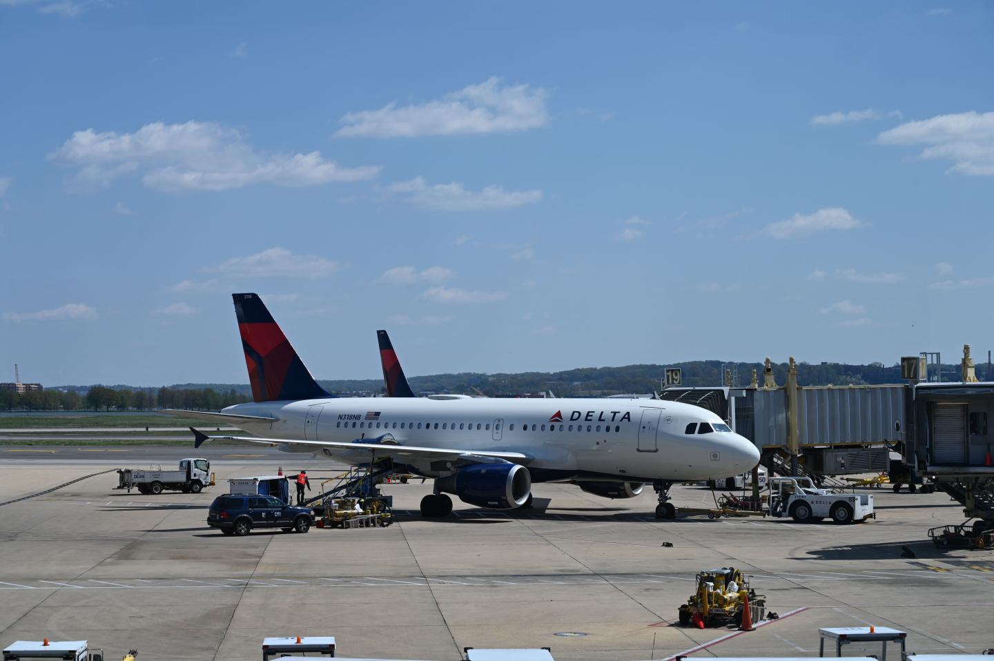 Warren Buffett says Berkshire is reversing course on airlines—again