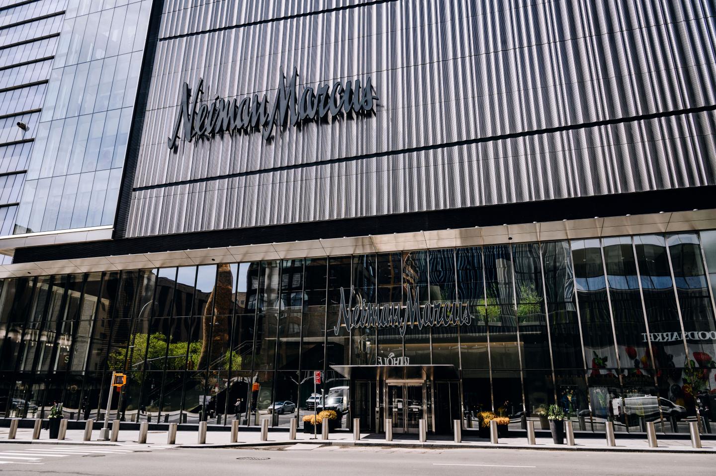 Neiman Marcus files for bankruptcy protection, expecting to emerge in the fall