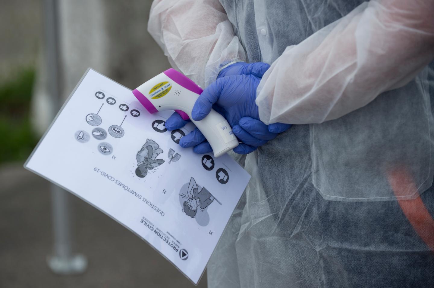 Here are all the COVID-19 symptoms you knew about—and some you didn’t