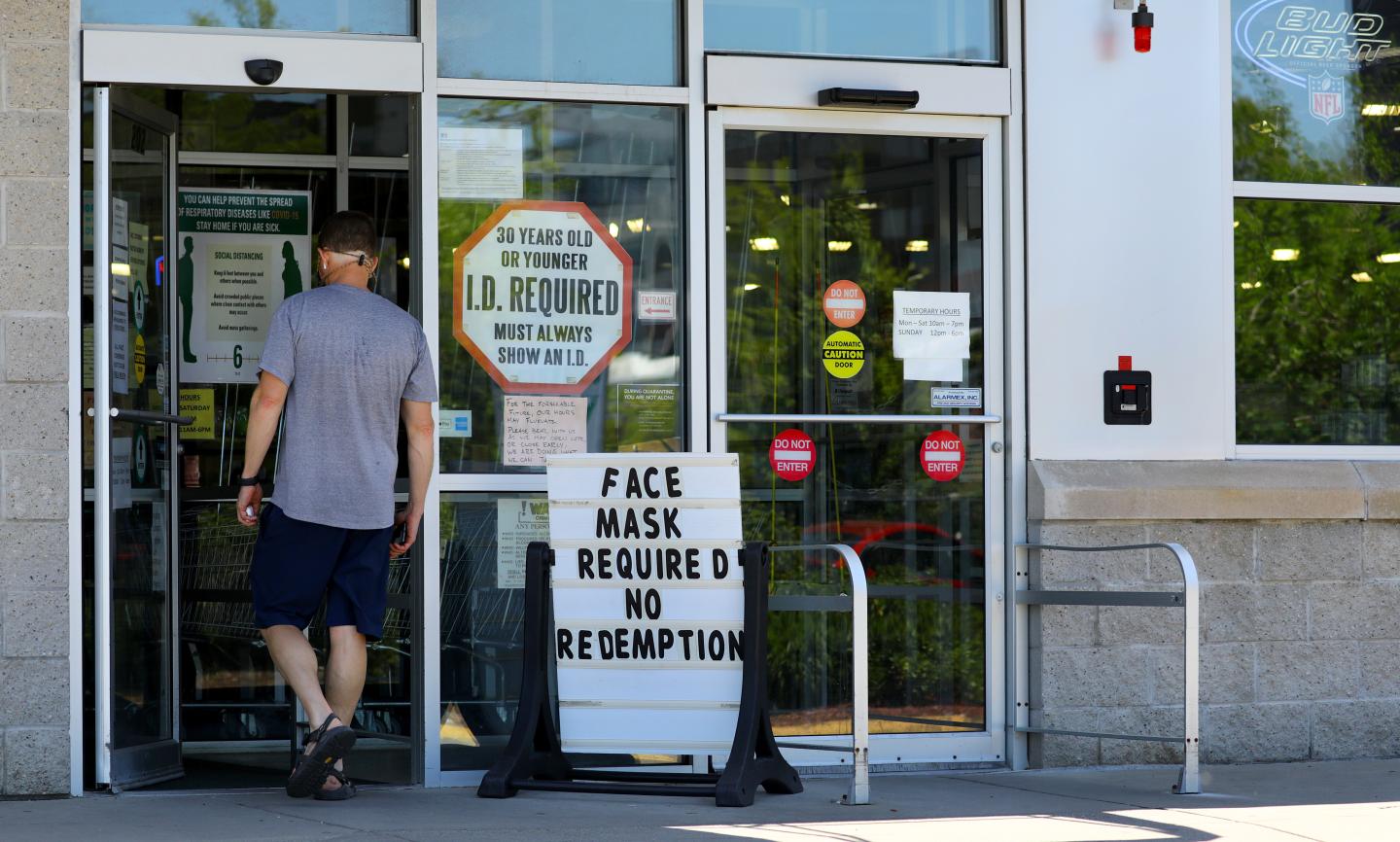 ‘No mask, no service’ rule is OK for New York businesses, Cuomo says