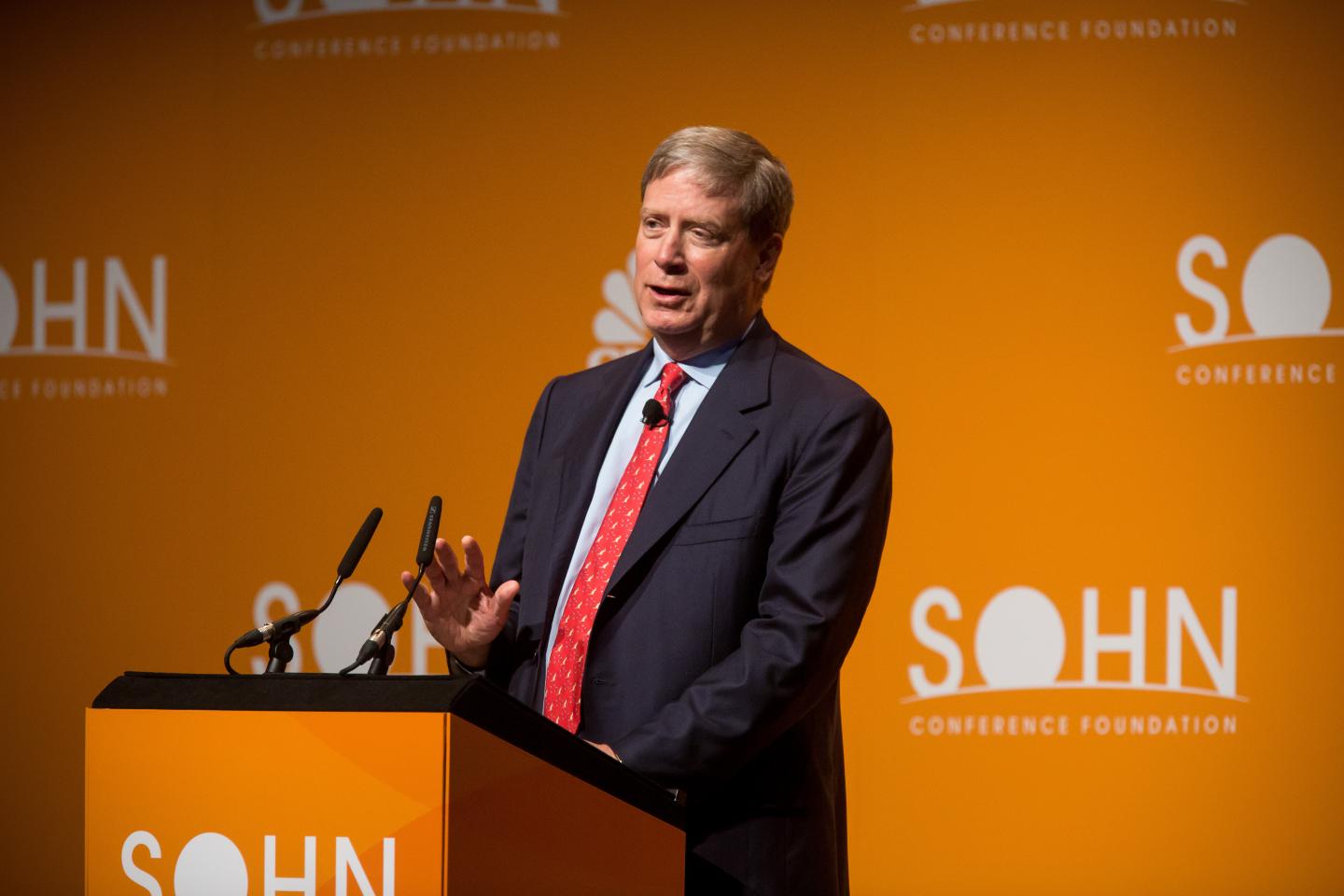 Wall Street heavyweight to investors: the hopes of a V-shaped recovery is “a fantasy”