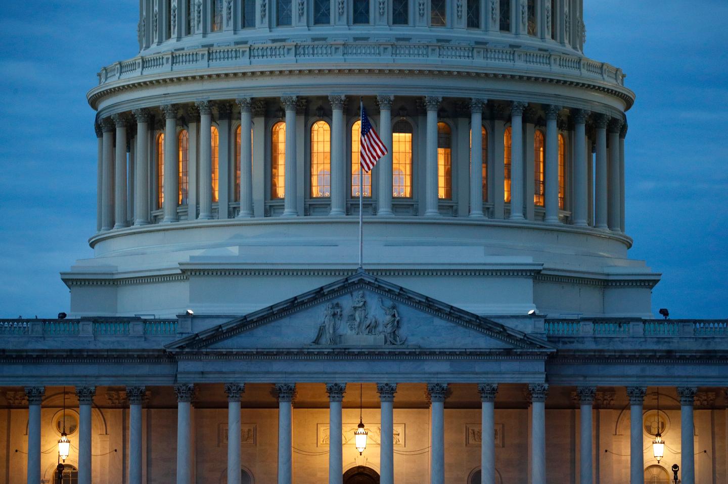 Local and state leaders plead for more federal pandemic aid