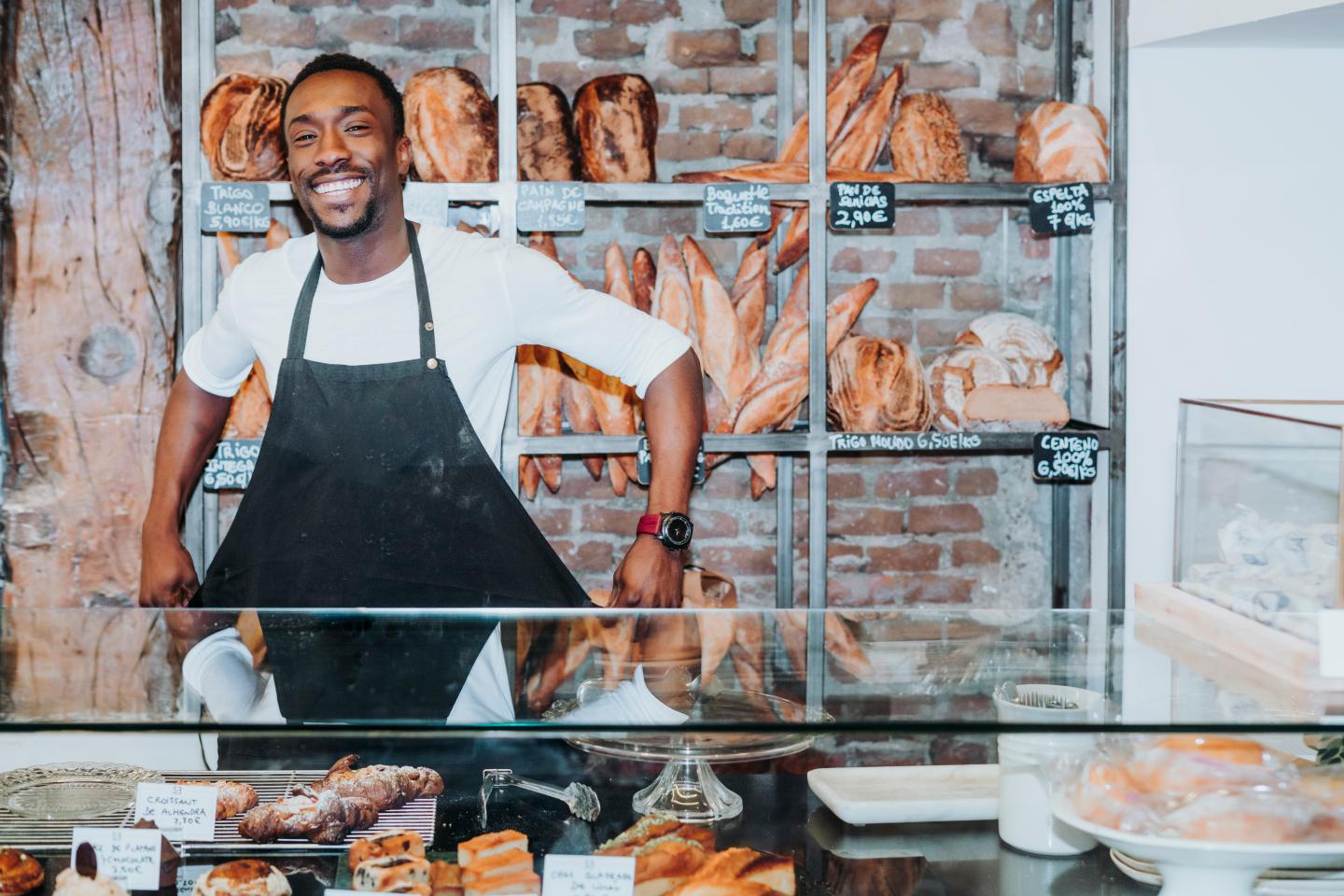 AmEx will give you up to $50 if you shop at small businesses