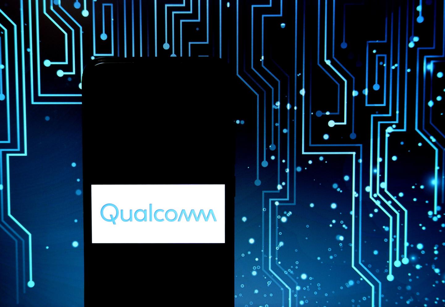 Cheaper 5G phones are on the way. Here’s how much they’ll cost