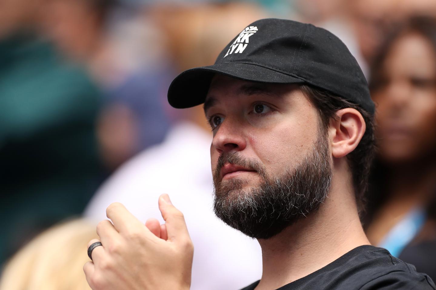 Reddit cofounder resigns from board, urges black replacement
