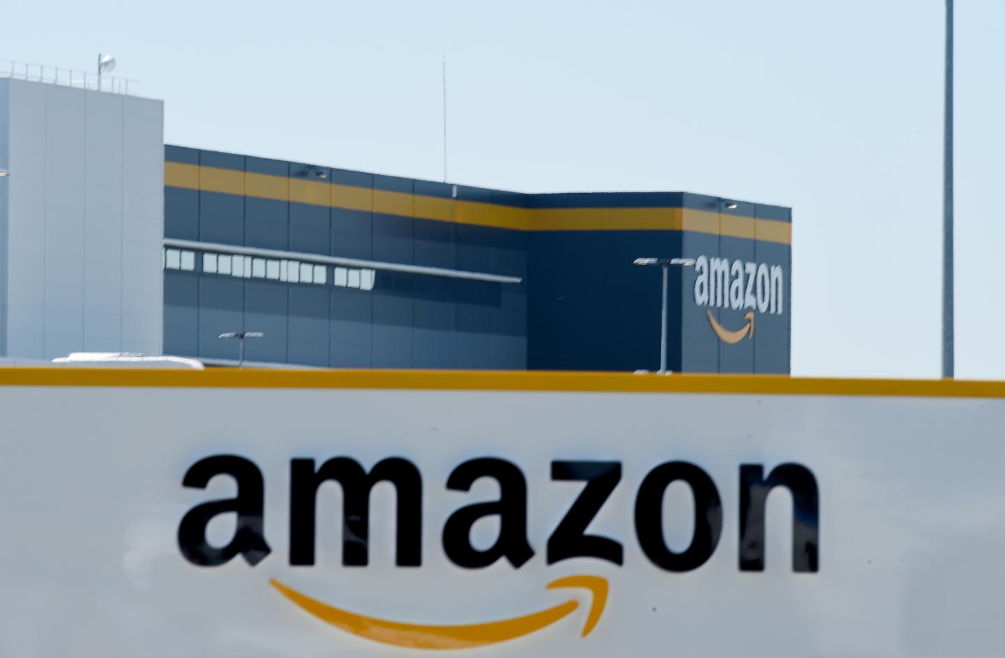 Amazon bars police from using its facial recognition technology for a year