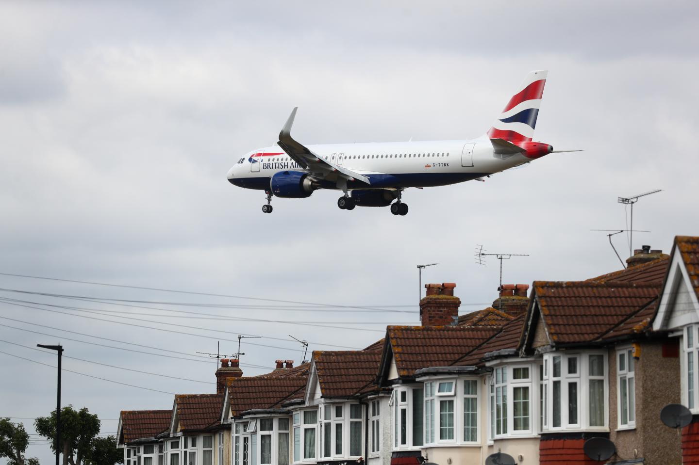 U.K. airlines to sue government over two week quarantine rule for arriving passengers