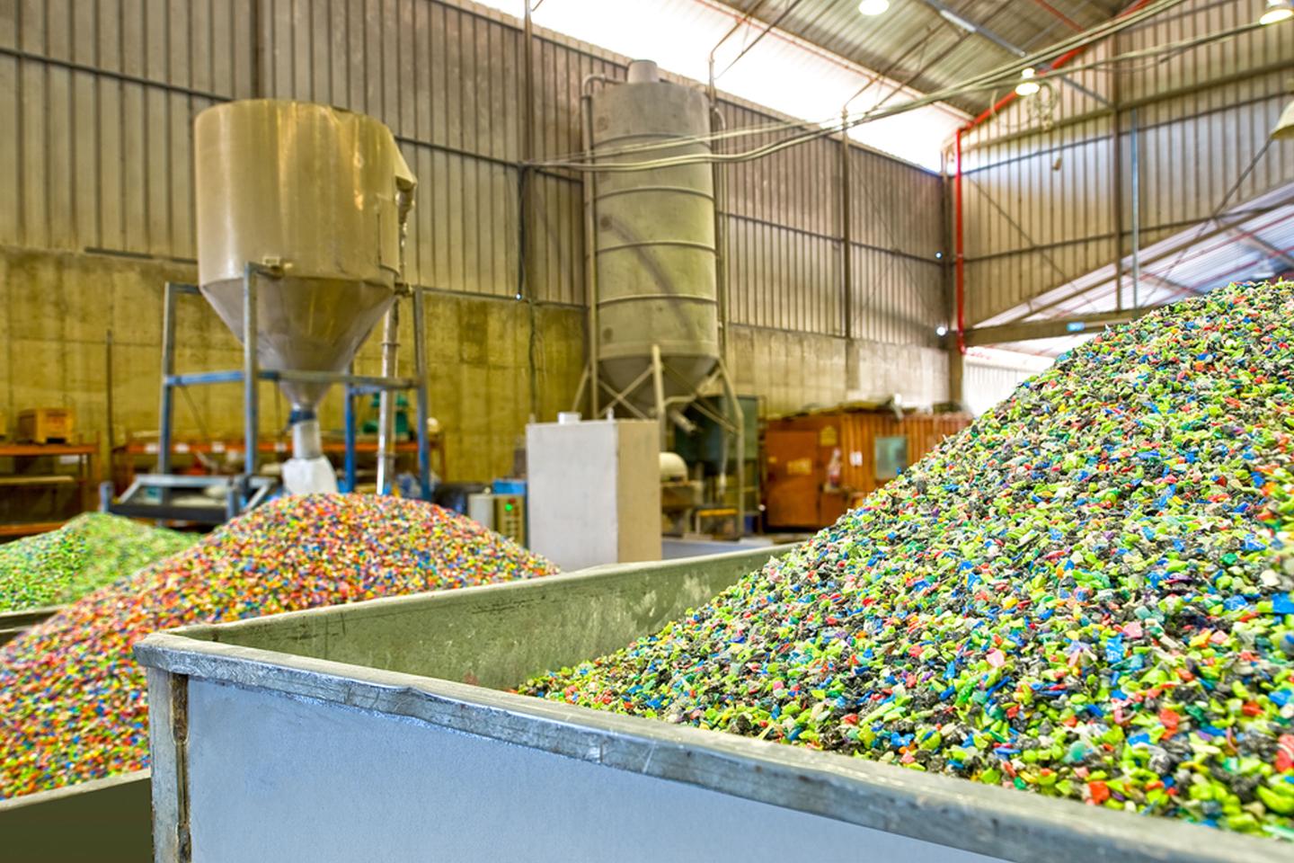 Plastics recycling