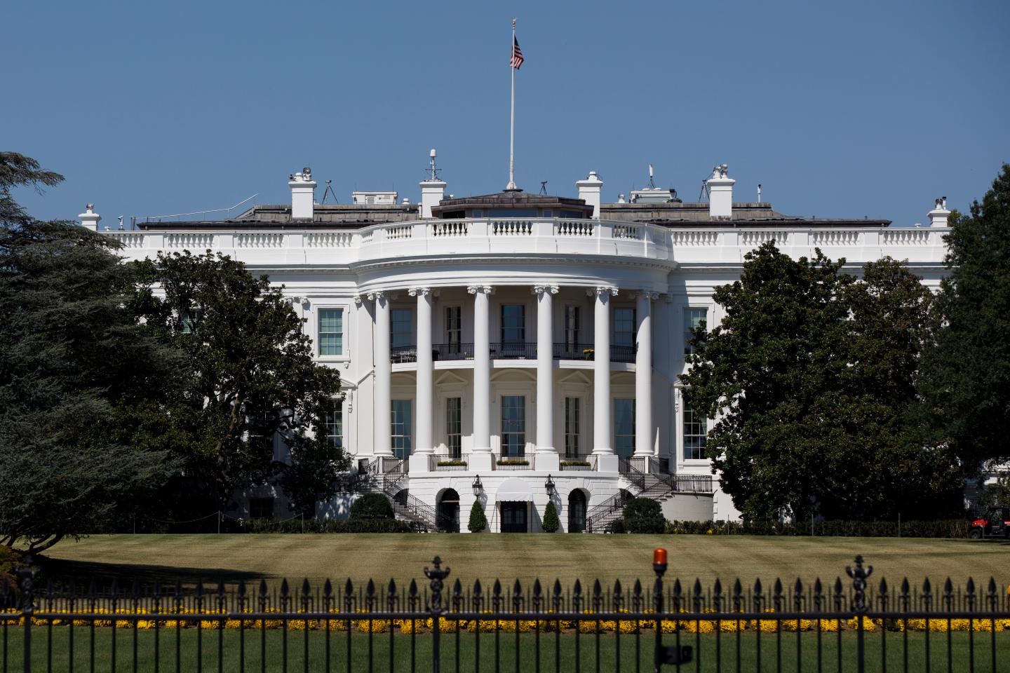 Federal virus aid proves a bonanza for Trump-connected lobbyists