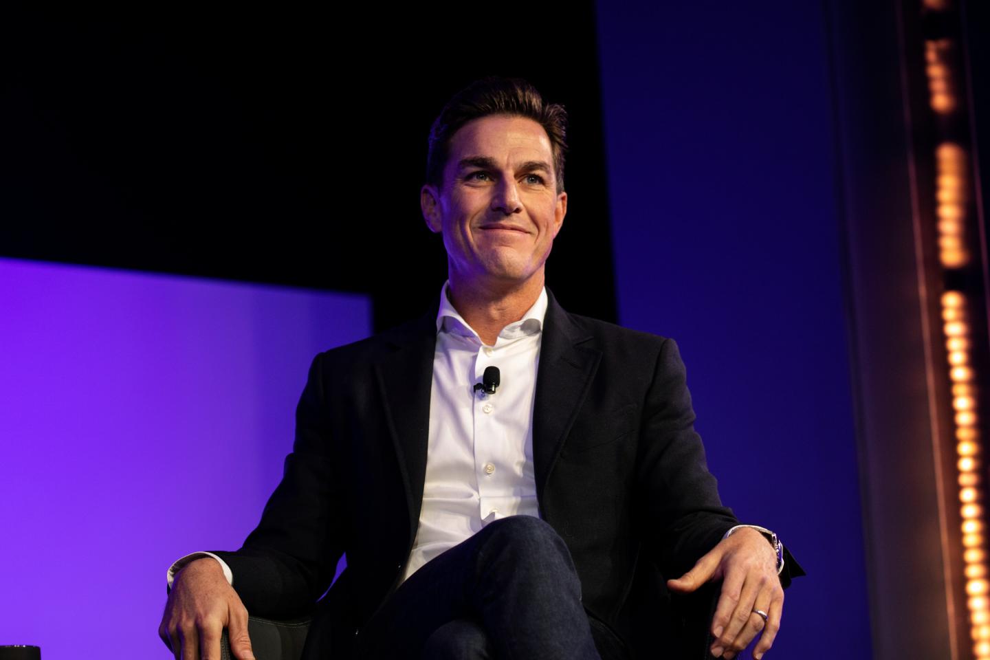 Bored sports fans are flocking to video games, Electronic Arts CEO says