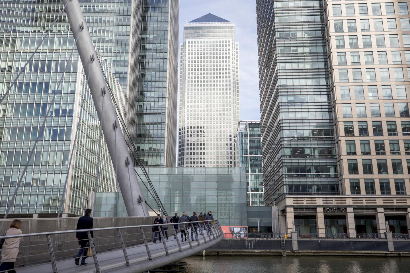 Facing a massive income tax hit, Britain puts the heat on bankers to get back to the office