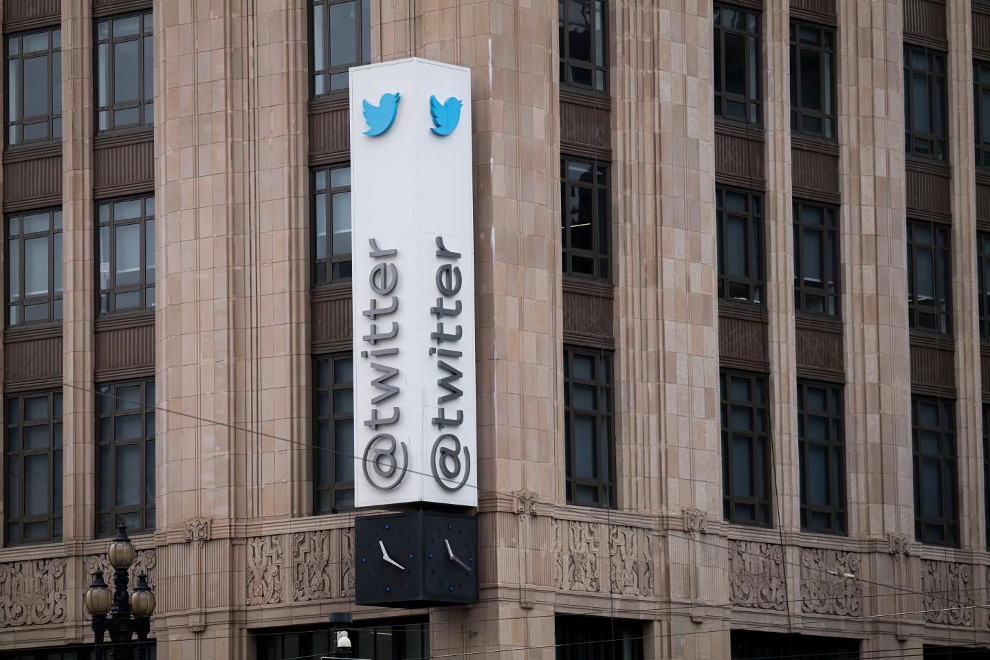 Hackers didn’t access user passwords, Twitter says