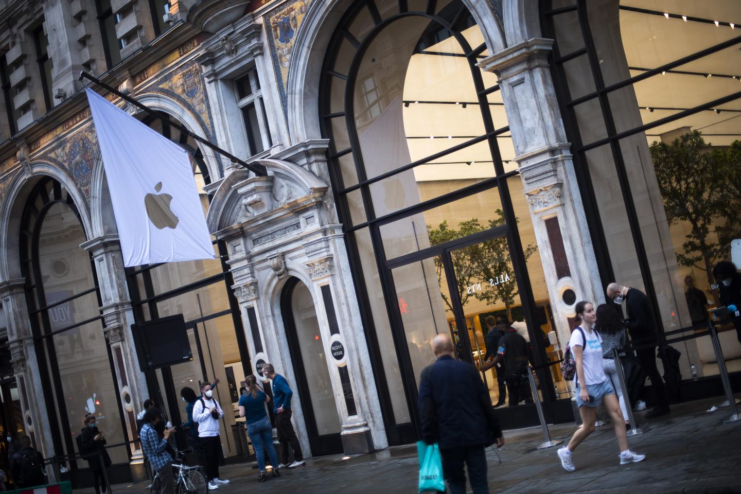 Apple’s next trillion won’t come so easily
