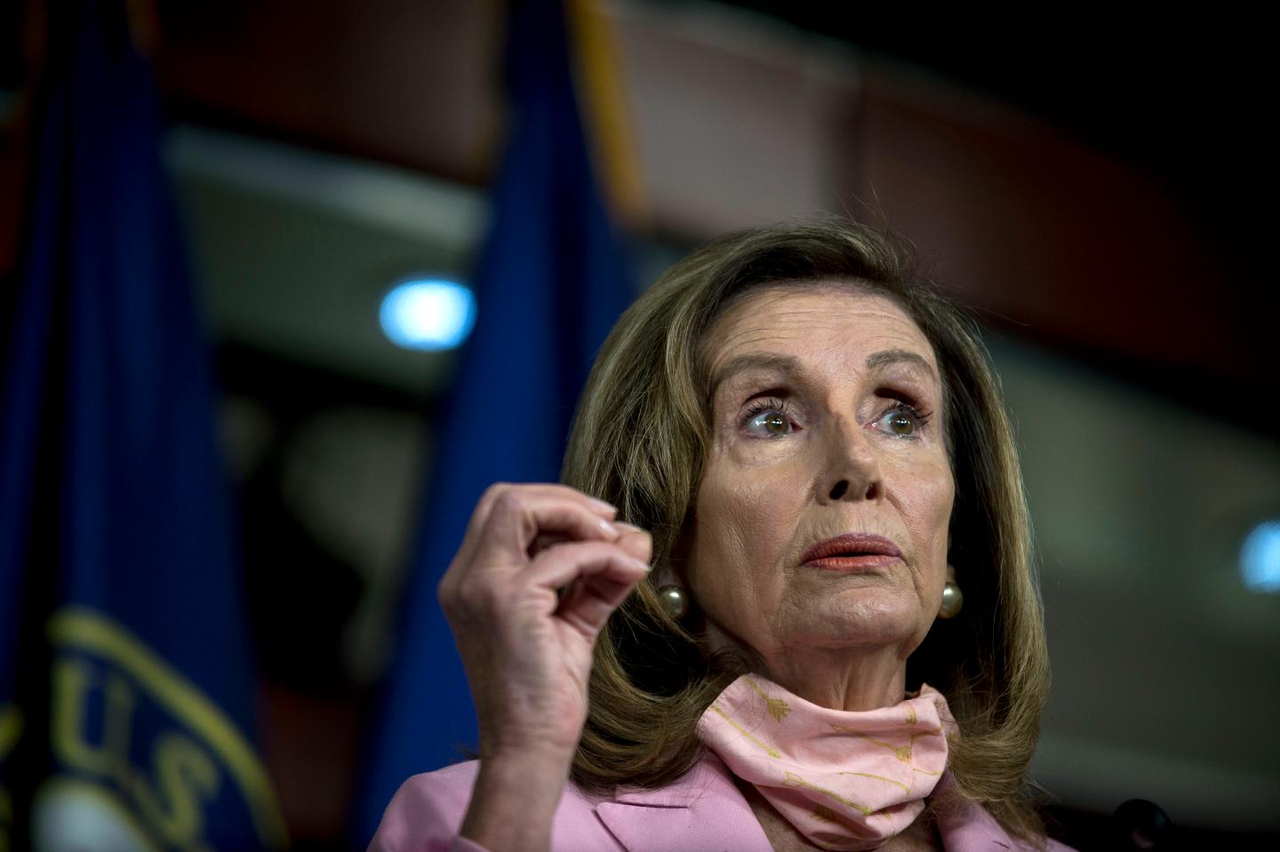 Pelosi says she won’t budge on stimulus ahead of call with Meadows