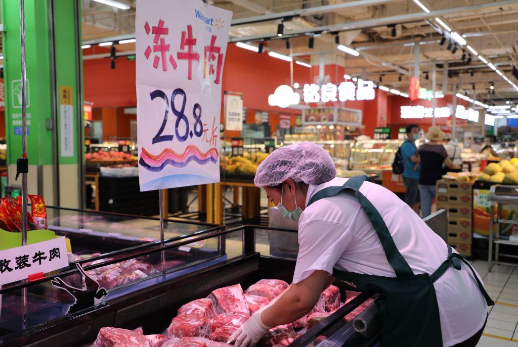 Chicken wings with traces of COVID reignite questions about food-borne transmission risks