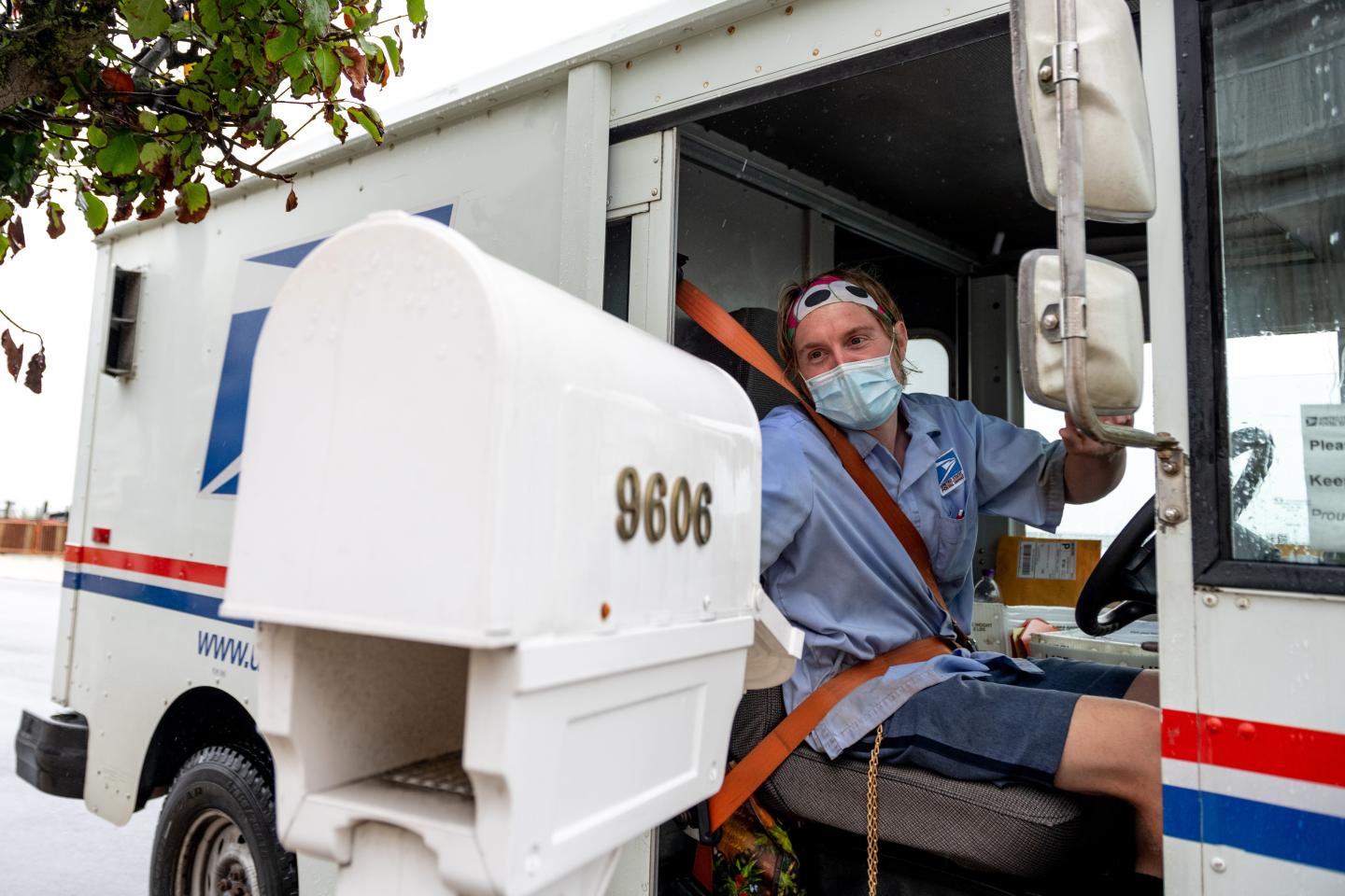 U.S. Postal Service carriers reveal how you can make their day better