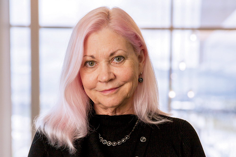 Therese-Tucker-Head Shot