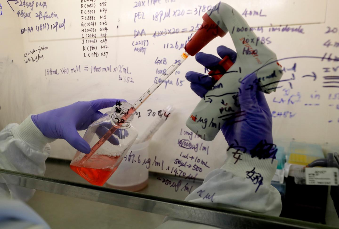 U.S. outlines sweeping plan to provide free COVID-19 vaccines
