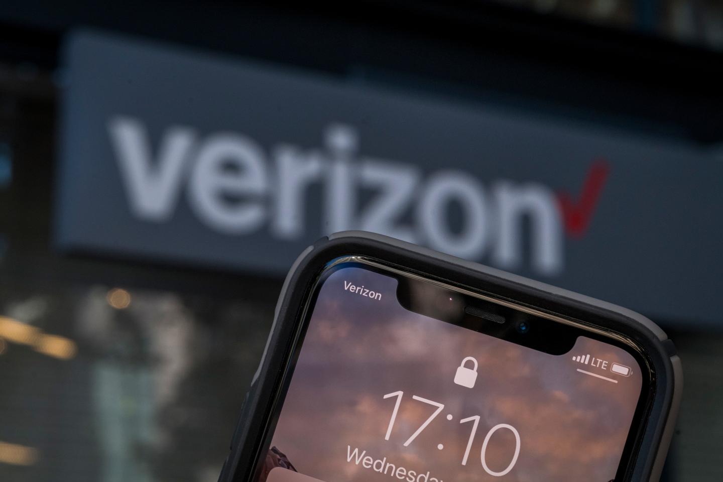 This is the best wireless carrier by far, survey finds