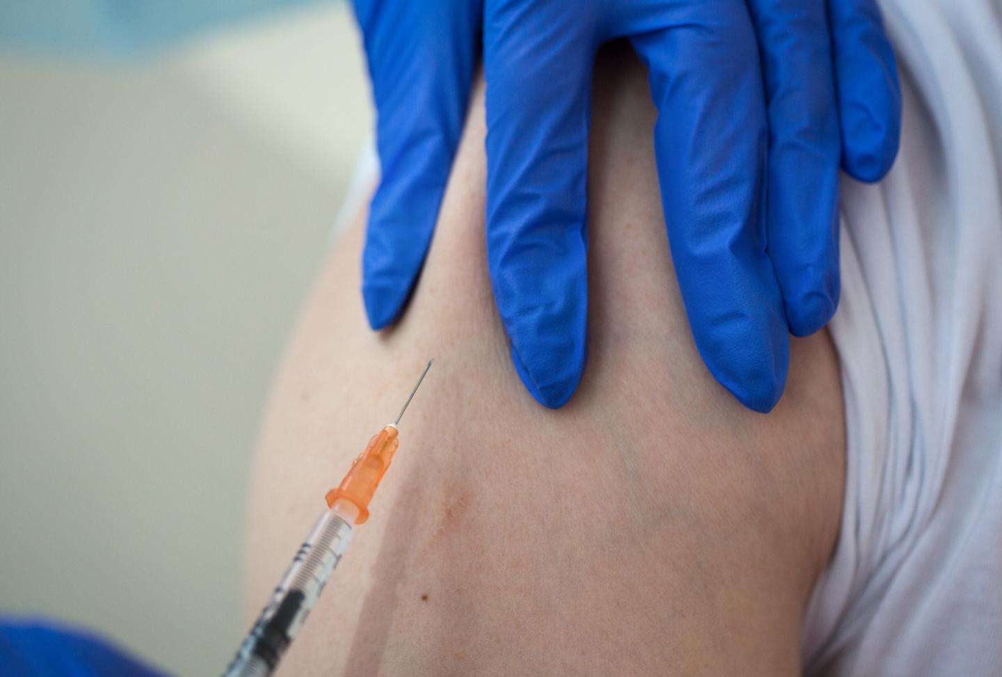 To jumpstart the COVID vaccine race, the U.K. considers ‘challenge trials’ exposing people to the virus