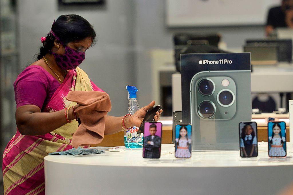 Apple finally starts selling directly to customers in the world’s fastest-growing smartphone market