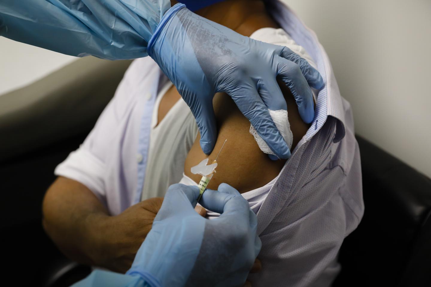 Where the 4 major coronavirus vaccine candidates currently stand