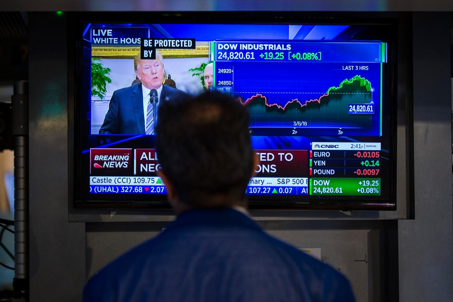 Donald Trump missed $114 million in gains by selling stock under pressure