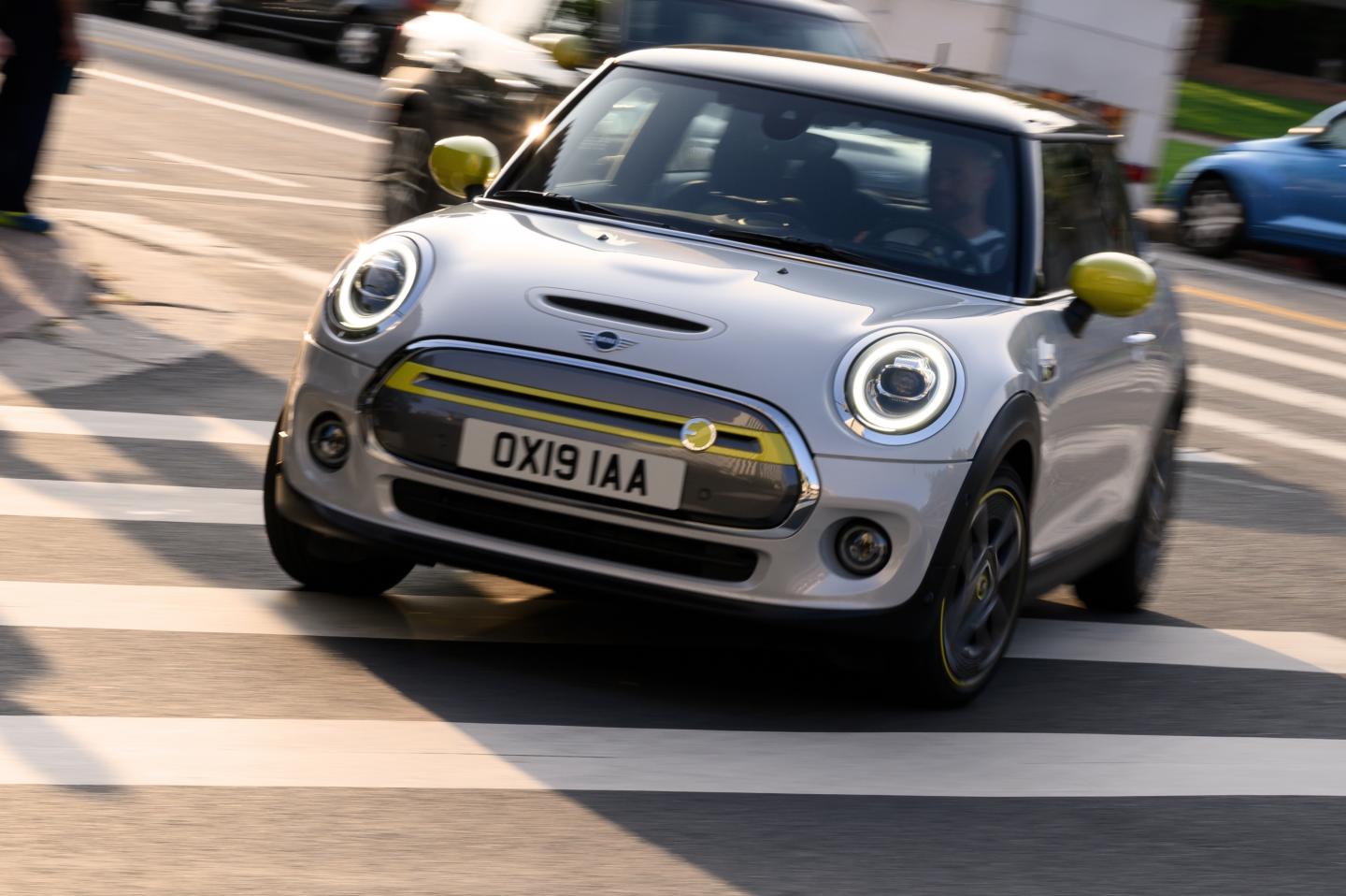 mini cooper SE